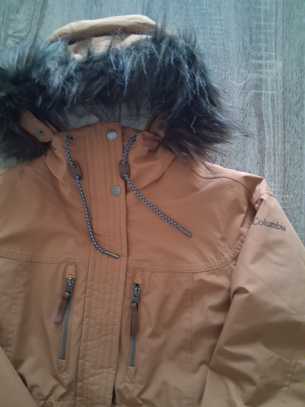 Columbia Hooded Parka Jacket in Camel